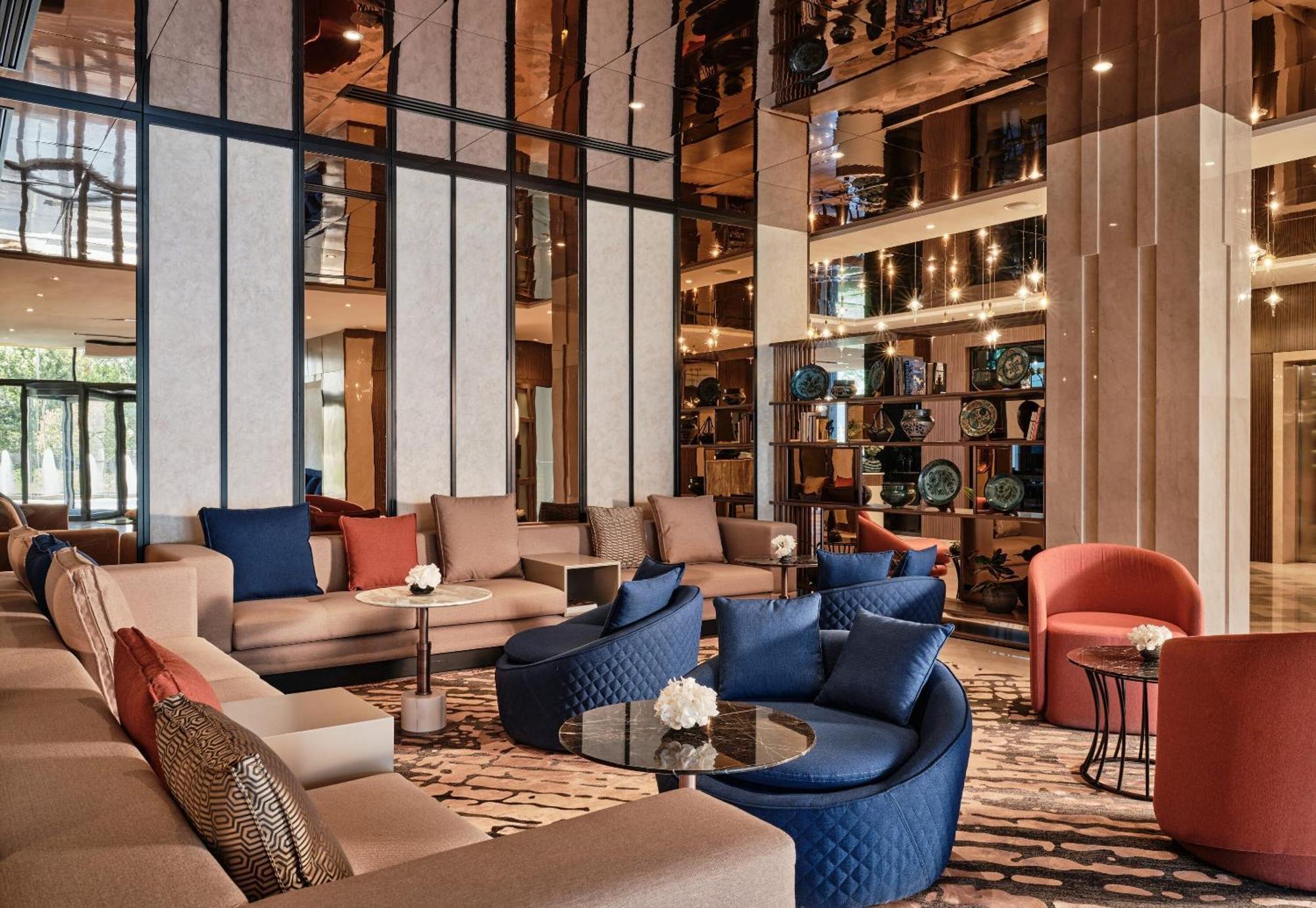 ホテル Crowne Plaza Tashkent By Ihg エクステリア 写真