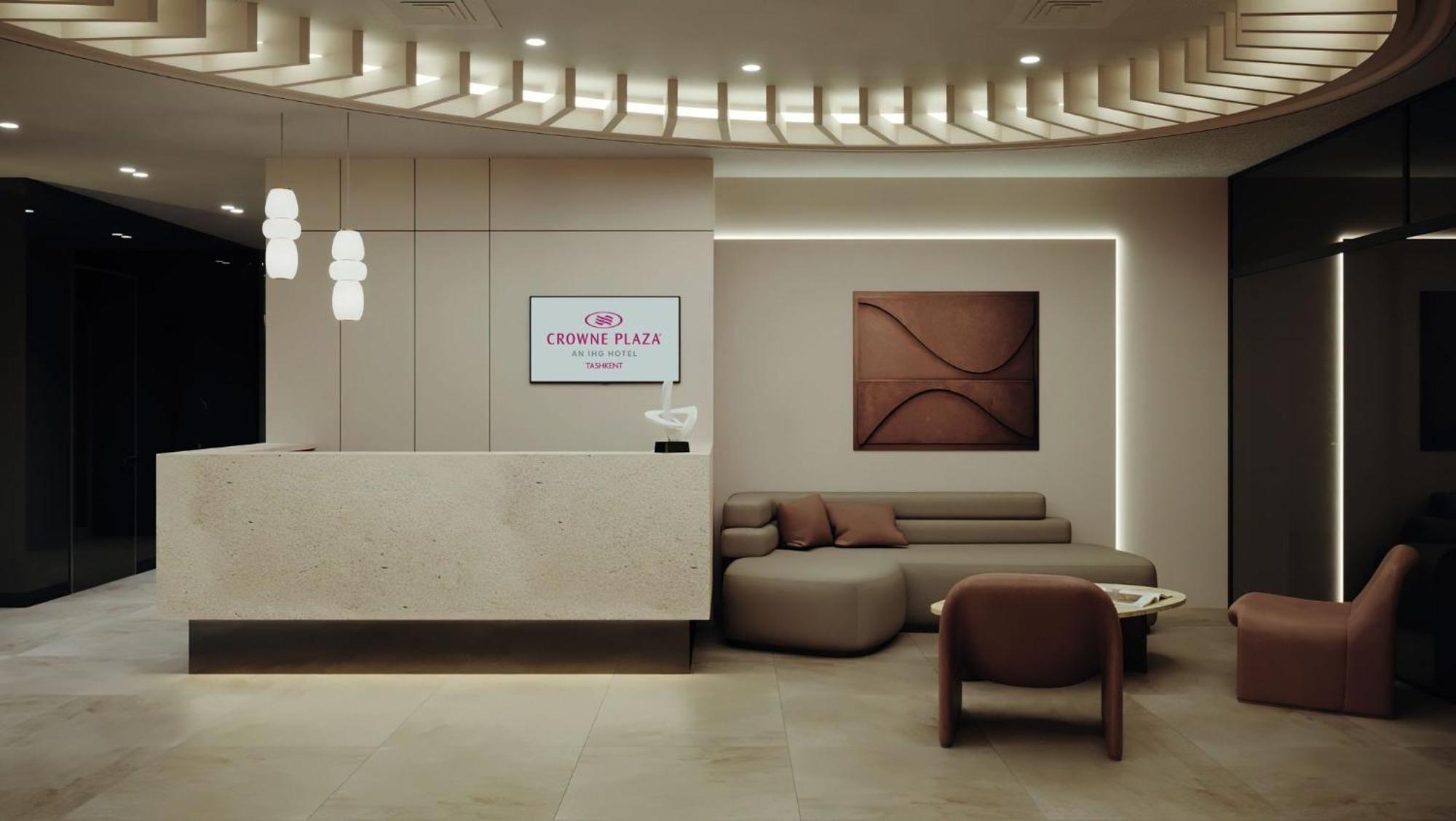 ホテル Crowne Plaza Tashkent By Ihg エクステリア 写真